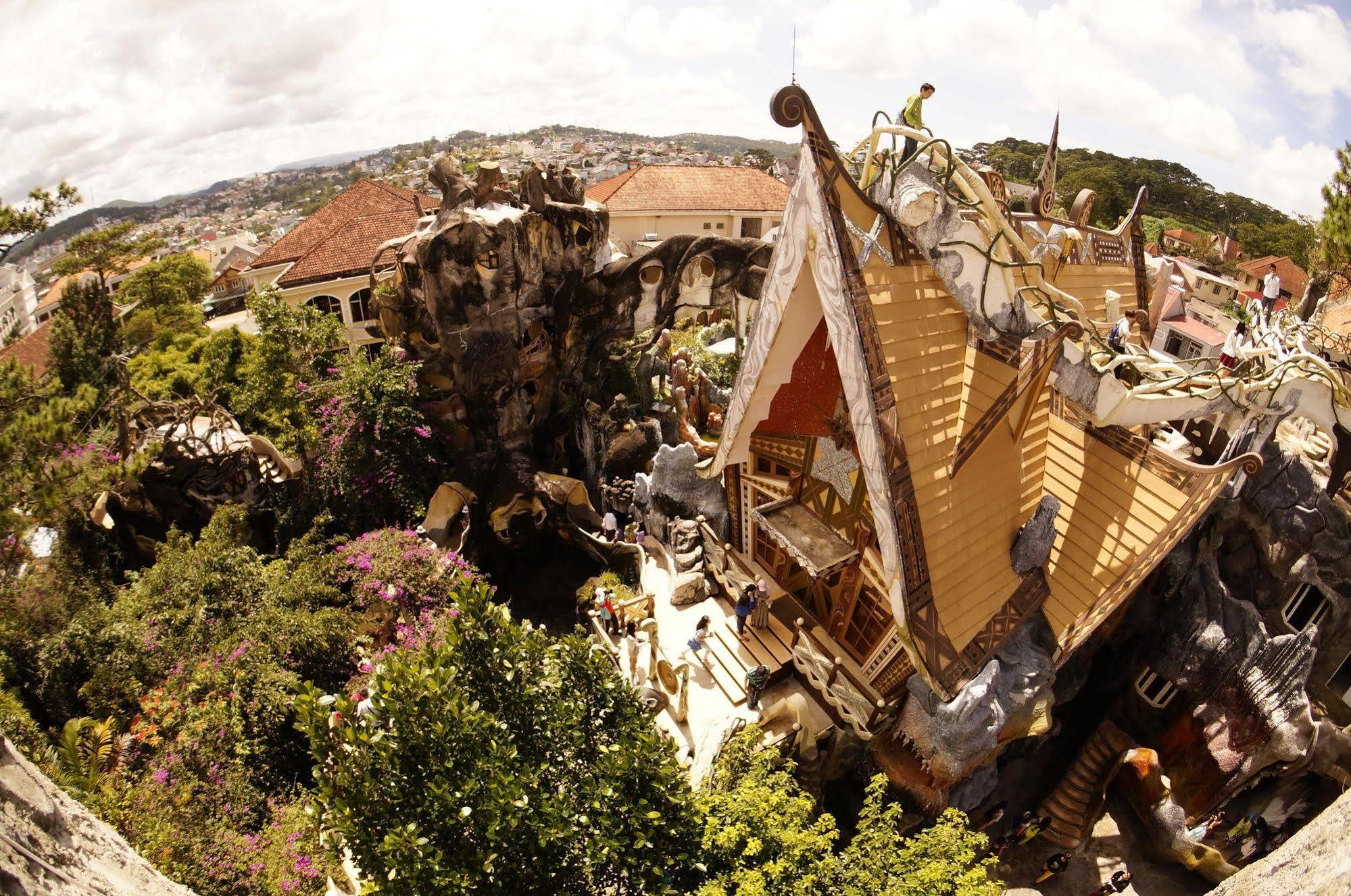 Crazy House Villa Dalat Exteriör bild